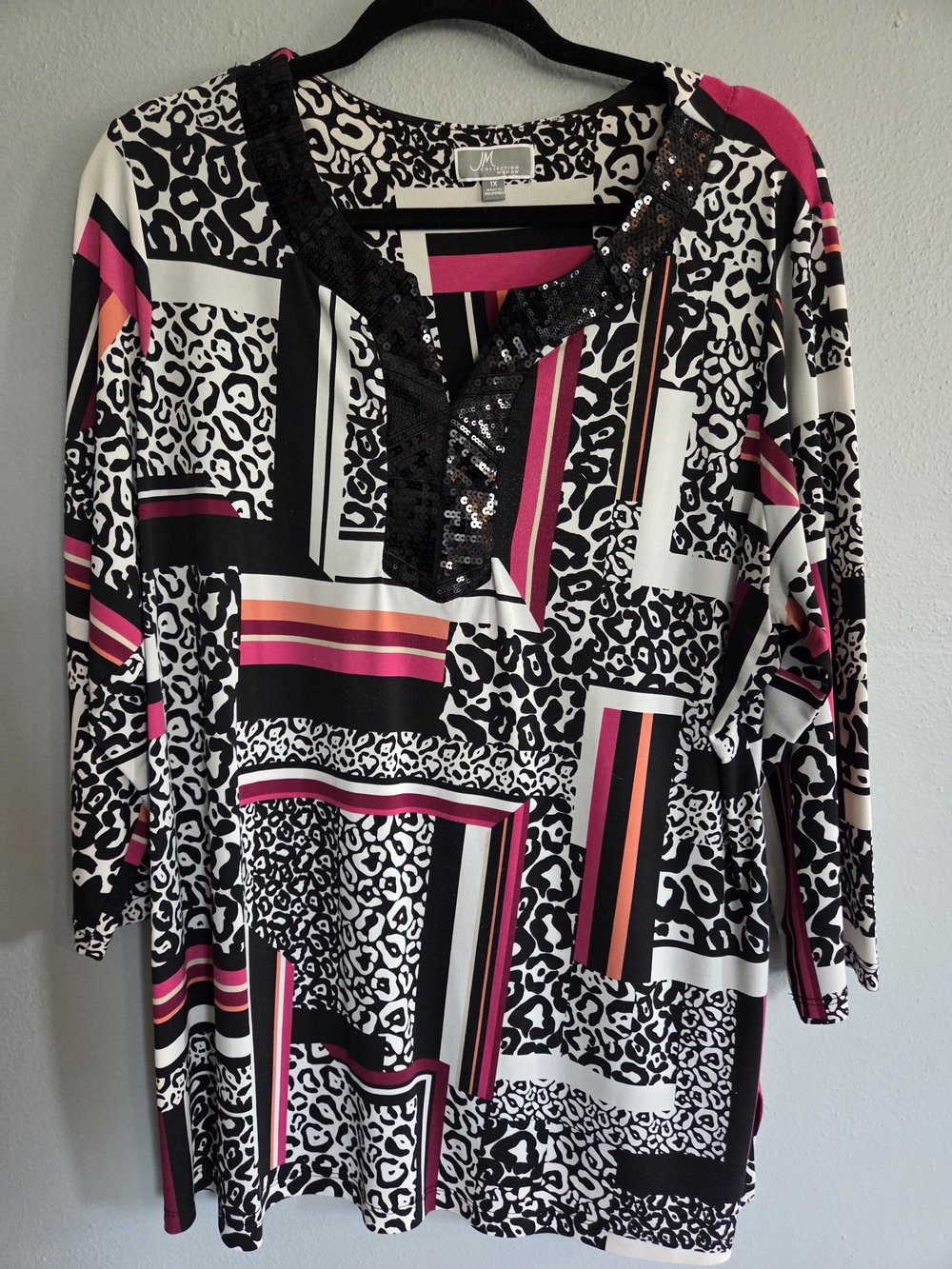 JM Collection Black, White and Fuchsia Mixed-Print Sequin Tunic